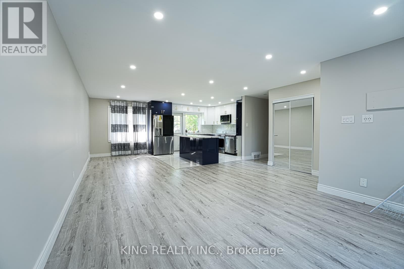 87 Elvaston Drive, Toronto, Ontario  M4A 1N7 - Photo 2 - C13655194