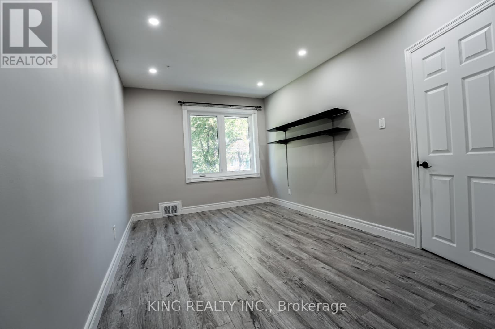 87 Elvaston Drive, Toronto, Ontario  M4A 1N7 - Photo 7 - C13655194