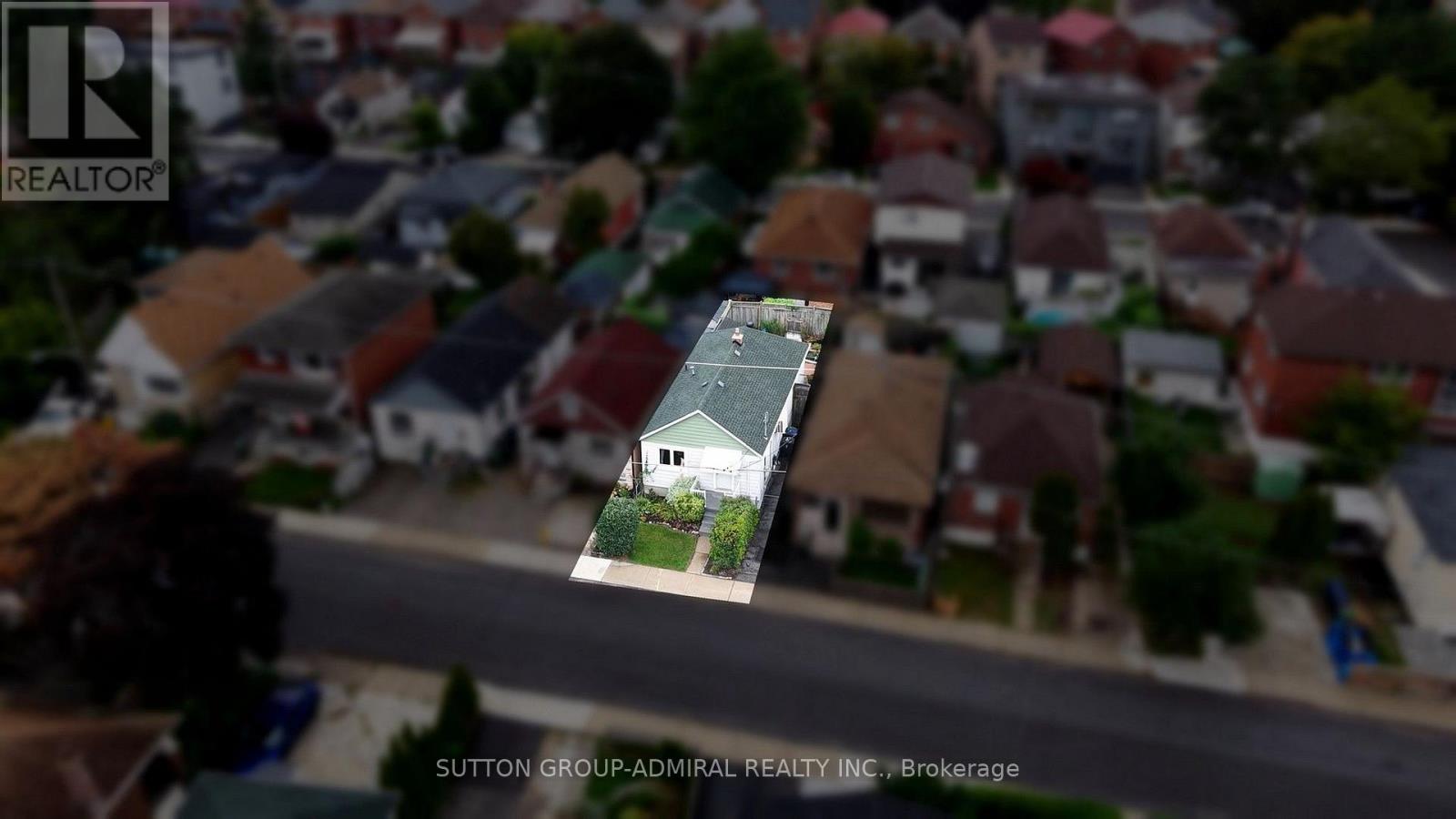 12 Laxis Avenue, Toronto, Ontario  M6M 2K5 - Photo 38 - W13781230