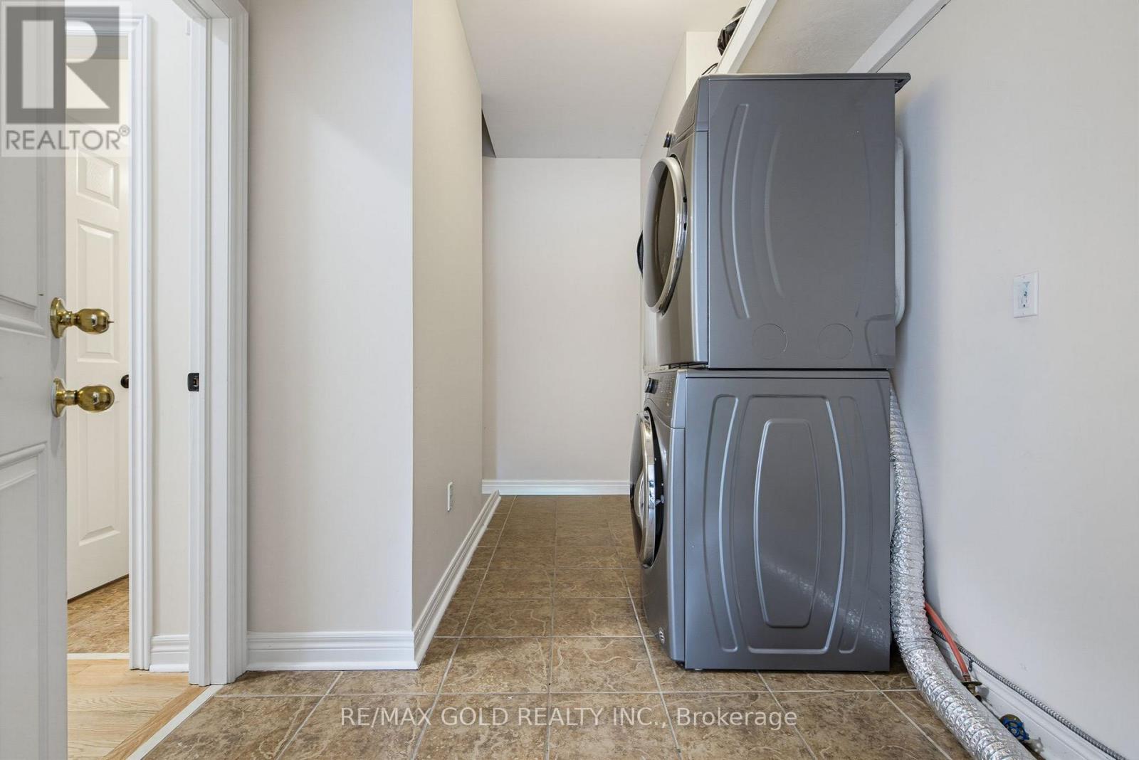 75 Watsonbrook Drive, Brampton, Ontario  L6R 0R3 - Photo 12 - W13781238