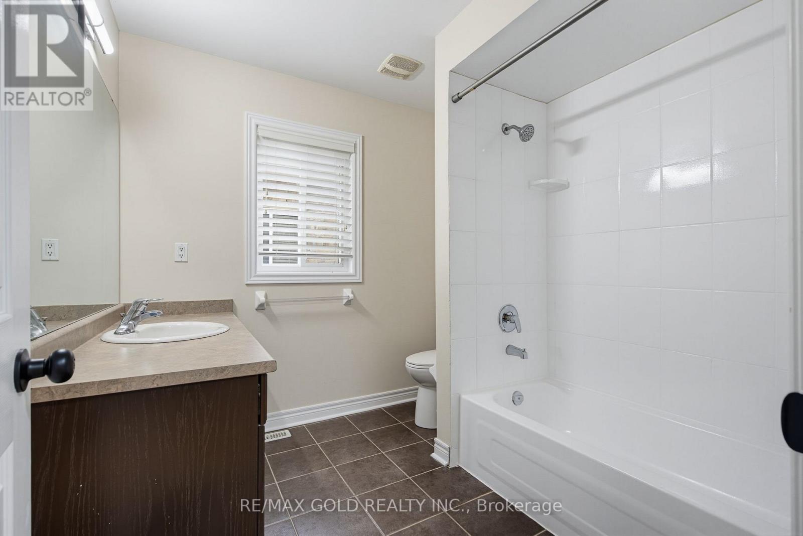75 Watsonbrook Drive, Brampton, Ontario  L6R 0R3 - Photo 21 - W13781238