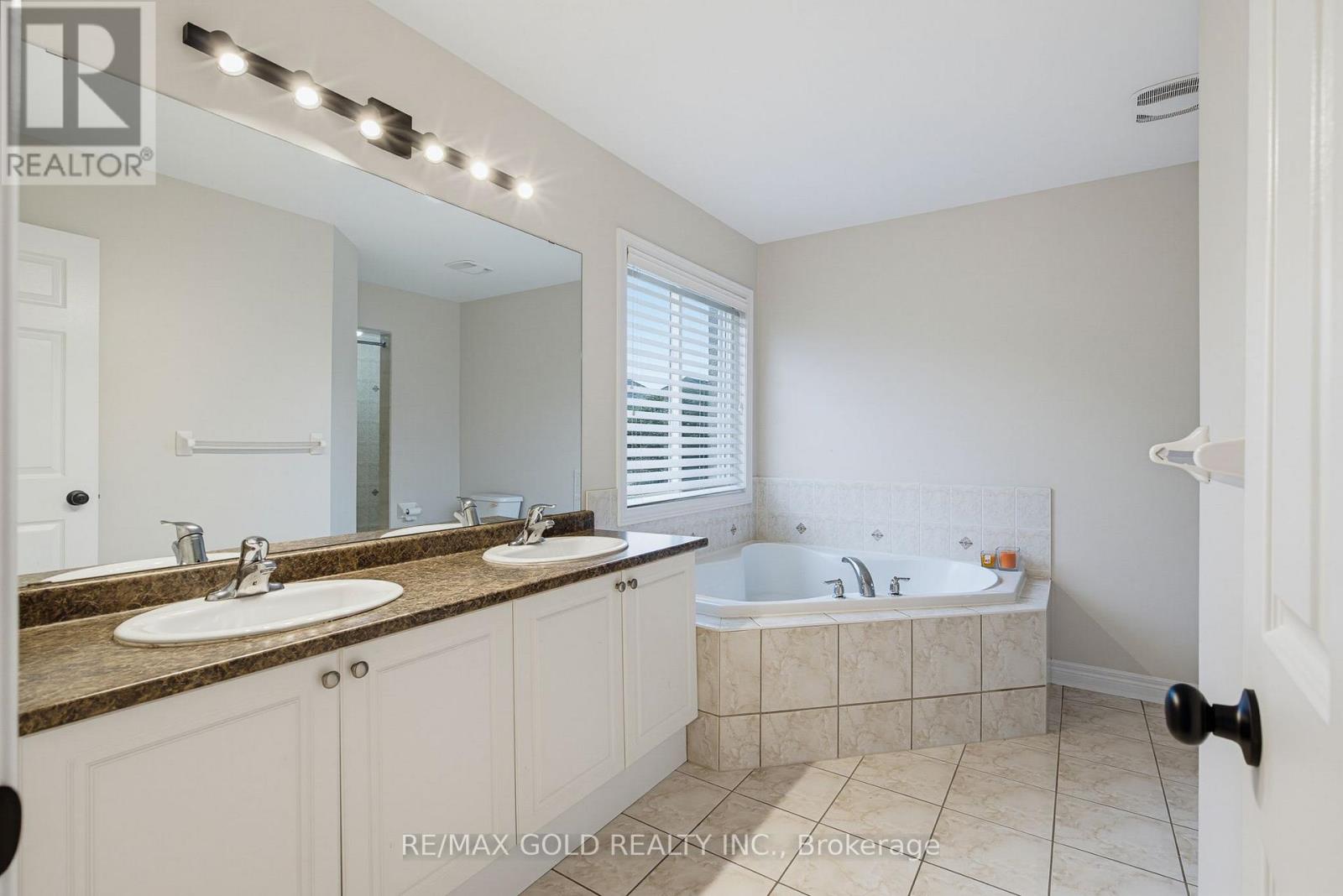 75 Watsonbrook Drive, Brampton, Ontario  L6R 0R3 - Photo 27 - W13781238