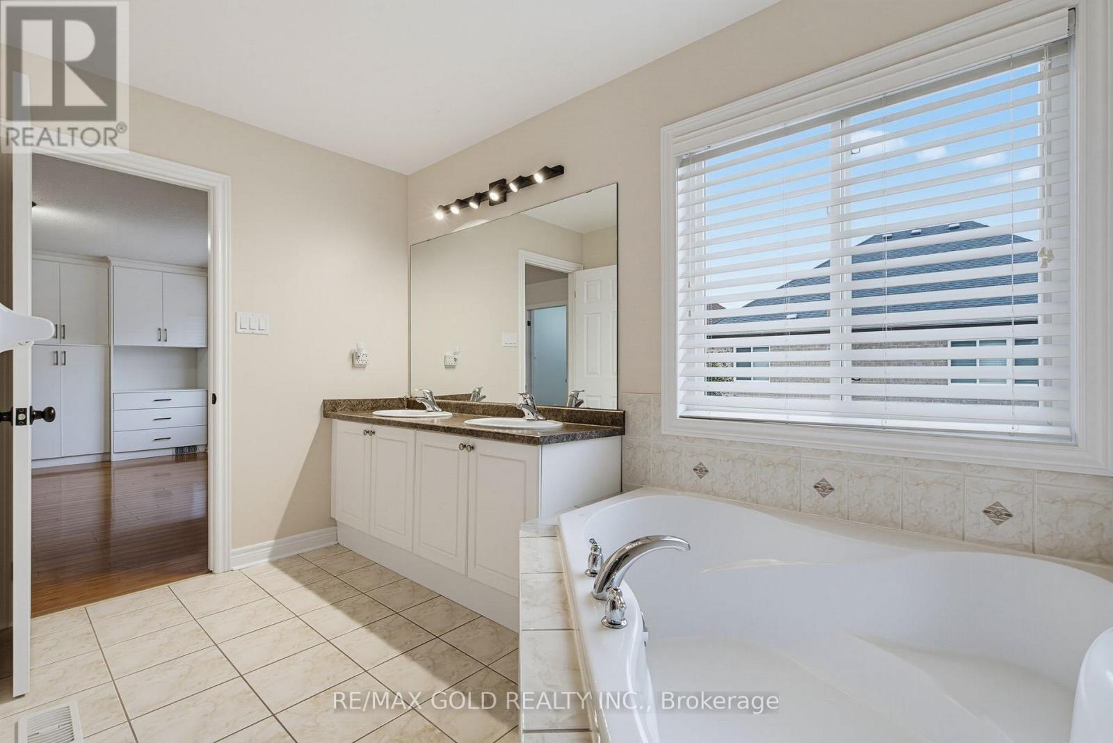 75 Watsonbrook Drive, Brampton, Ontario  L6R 0R3 - Photo 29 - W13781238
