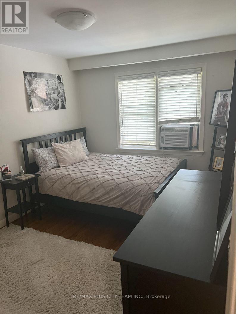 Unit 3 - 9 Thirty Fifth Street, Toronto, Ontario  M8W 3J8 - Photo 3 - W13781240