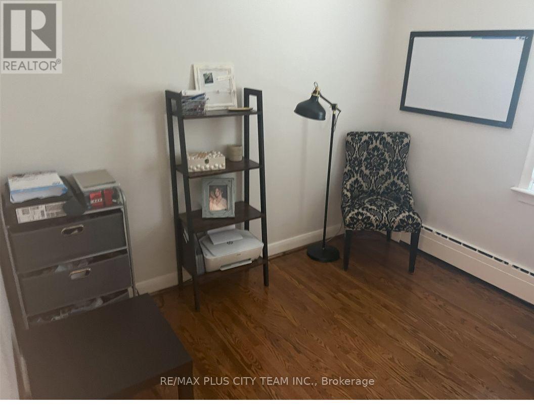 Unit 3 - 9 Thirty Fifth Street, Toronto, Ontario  M8W 3J8 - Photo 4 - W13781240