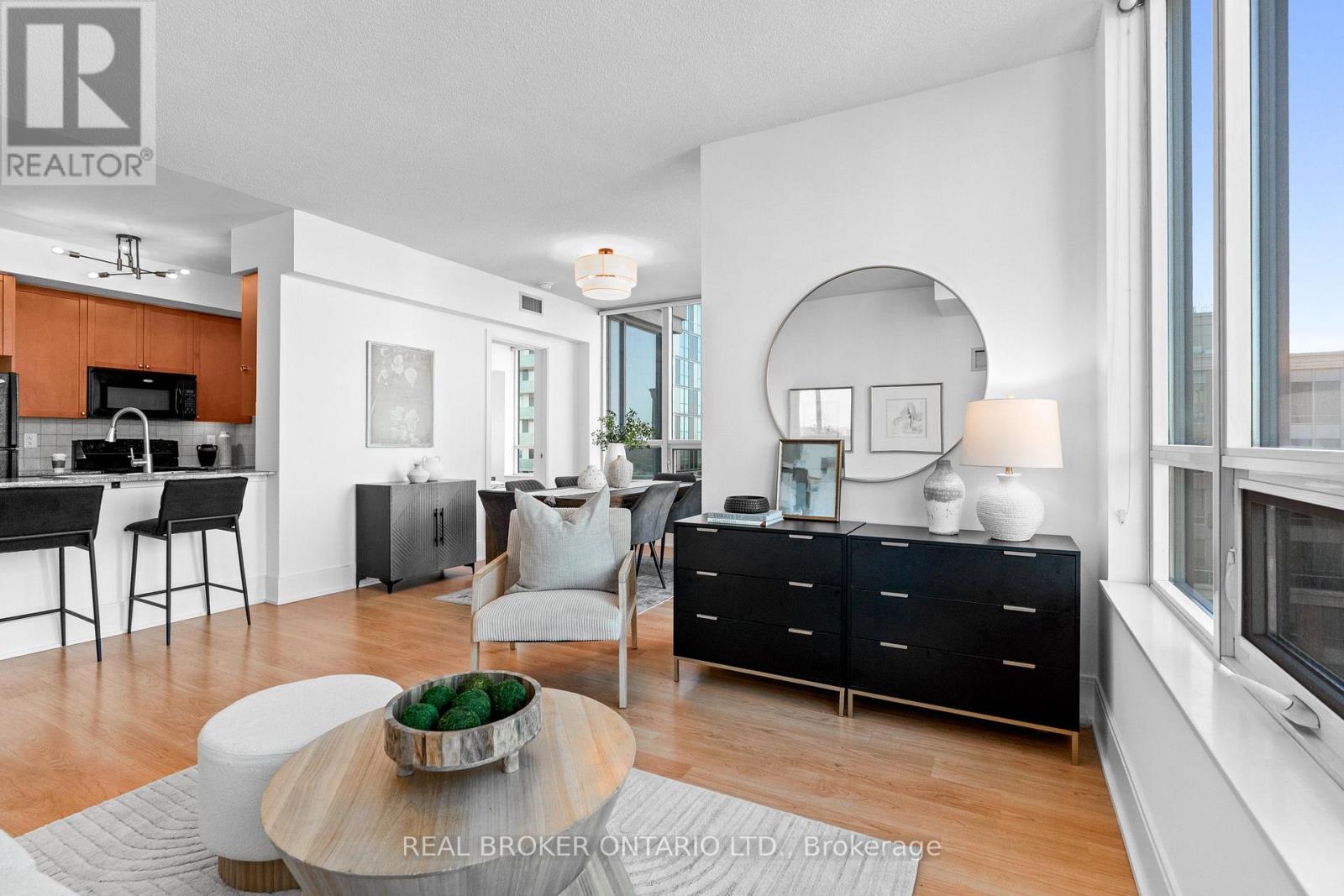 2642 - 35 Viking Lane, Toronto, Ontario  M9B 0A2 - Photo 3 - W13781244