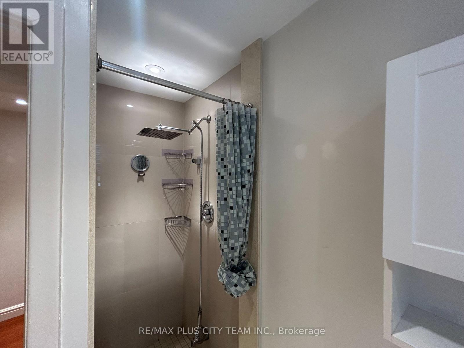 Unit 1 - 11 Thirty Fifth Street, Toronto, Ontario  M8W 3J8 - Photo 7 - W13781264