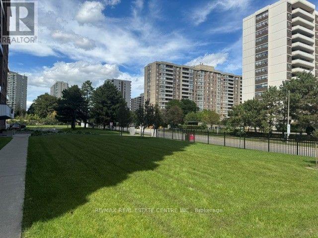 715 - 4 Lisa Street W, Brampton, Ontario  L6T 4B6 - Photo 26 - W13781316