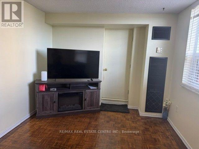 715 - 4 Lisa Street W, Brampton, Ontario  L6T 4B6 - Photo 8 - W13781316