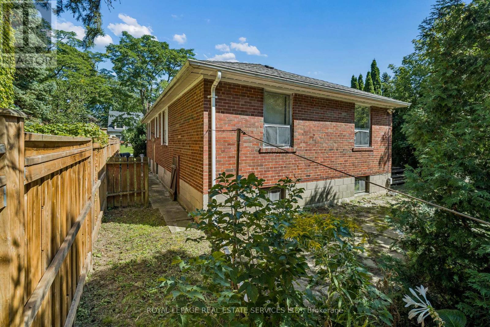 98 Prennan Avenue, Toronto, Ontario  M9B 4C4 - Photo 5 - W13781330