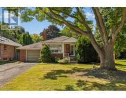 98 PRENNAN AVENUE, Toronto, Ontario