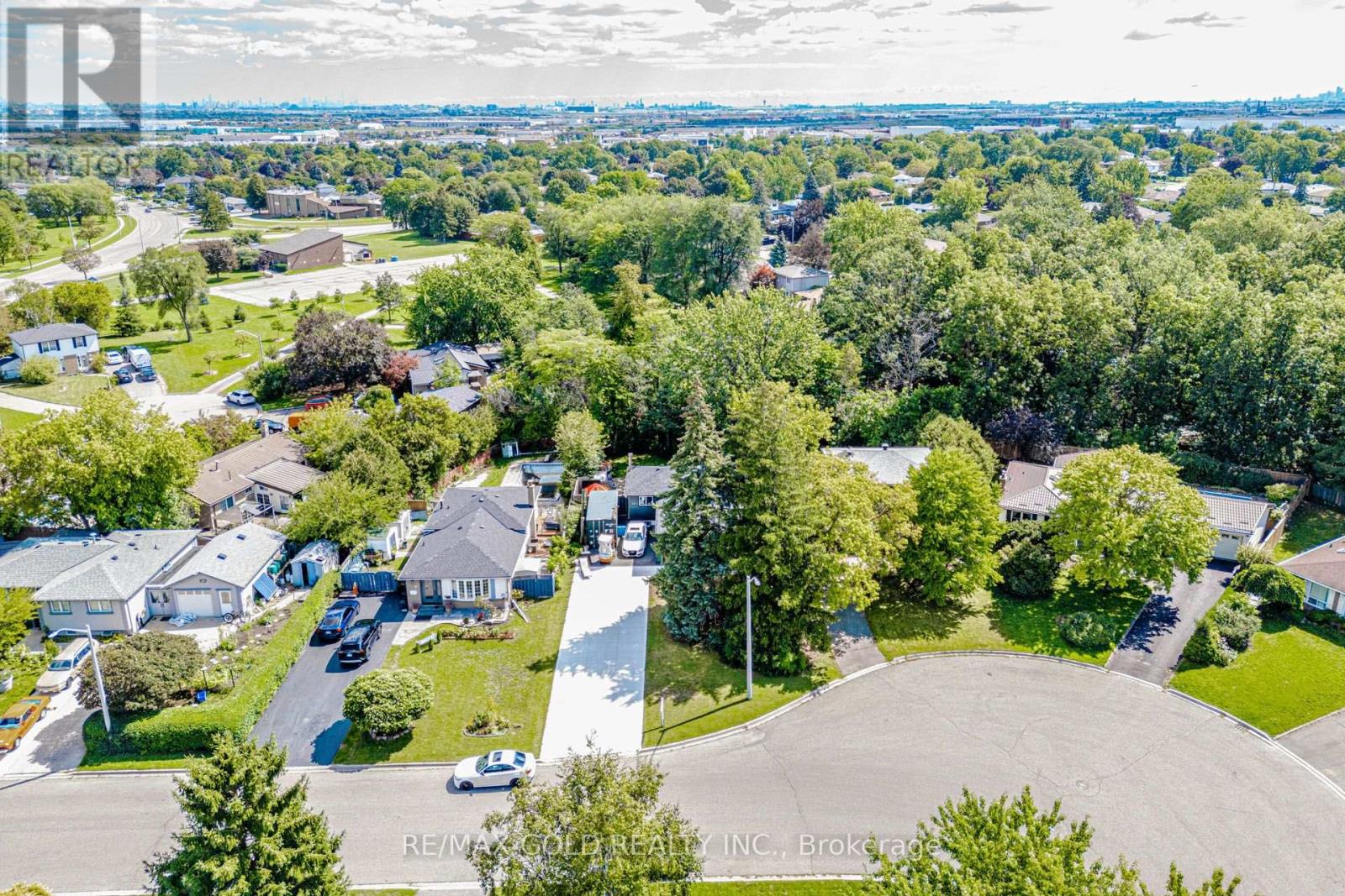 44 Deloraine Drive, Brampton, Ontario  L6T 1T7 - Photo 1 - W13781334