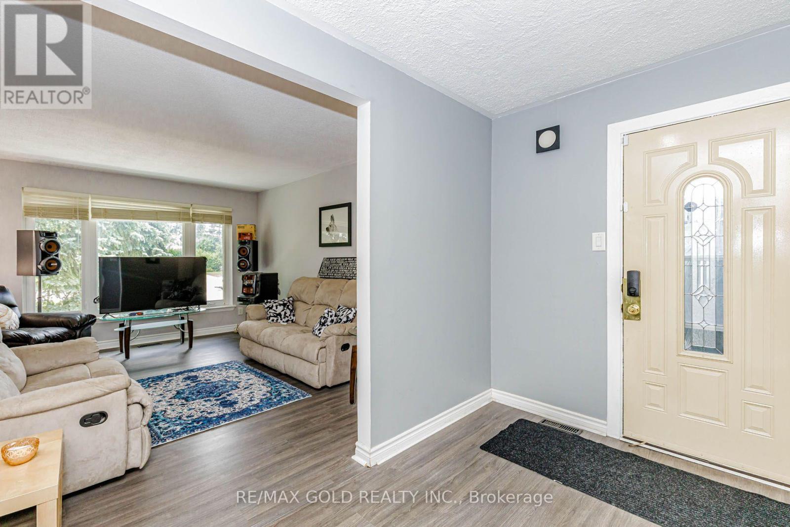 44 Deloraine Drive, Brampton, Ontario  L6T 1T7 - Photo 5 - W13781334