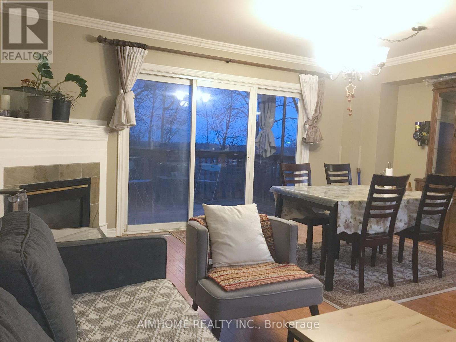 30 - 800 Dundas Street W, Mississauga, Ontario  L5C 4S9 - Photo 3 - W13781338