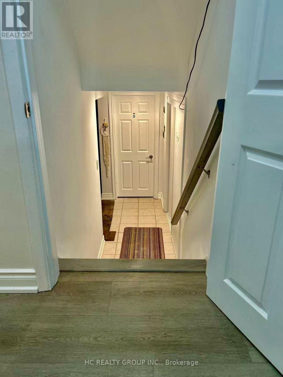 Lower 3271 Marlene Court, Mississauga, Ontario  L4X 2N6 - Photo 6 - W13781372
