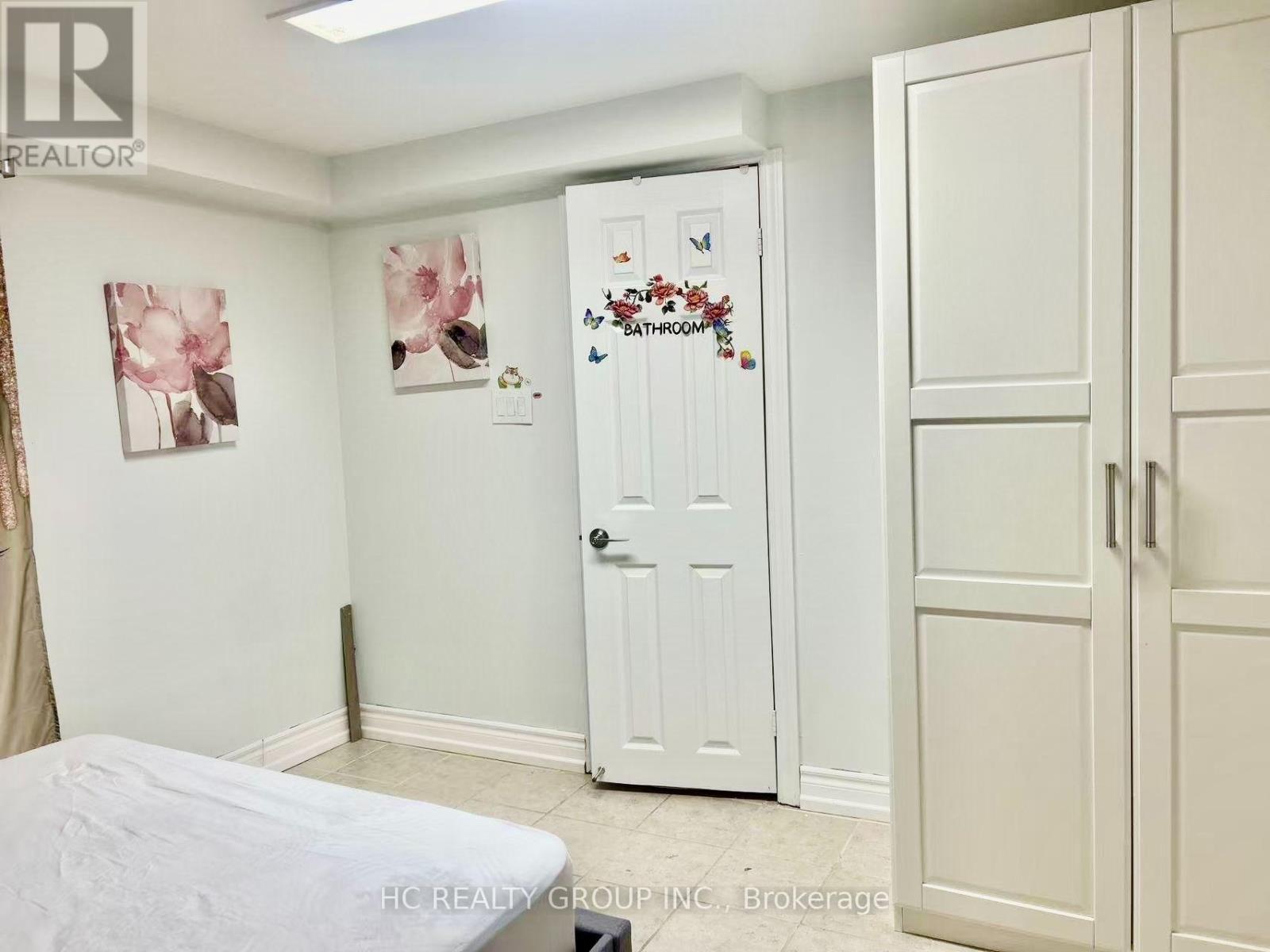 Lower 3271 Marlene Court, Mississauga, Ontario  L4X 2N6 - Photo 8 - W13781372
