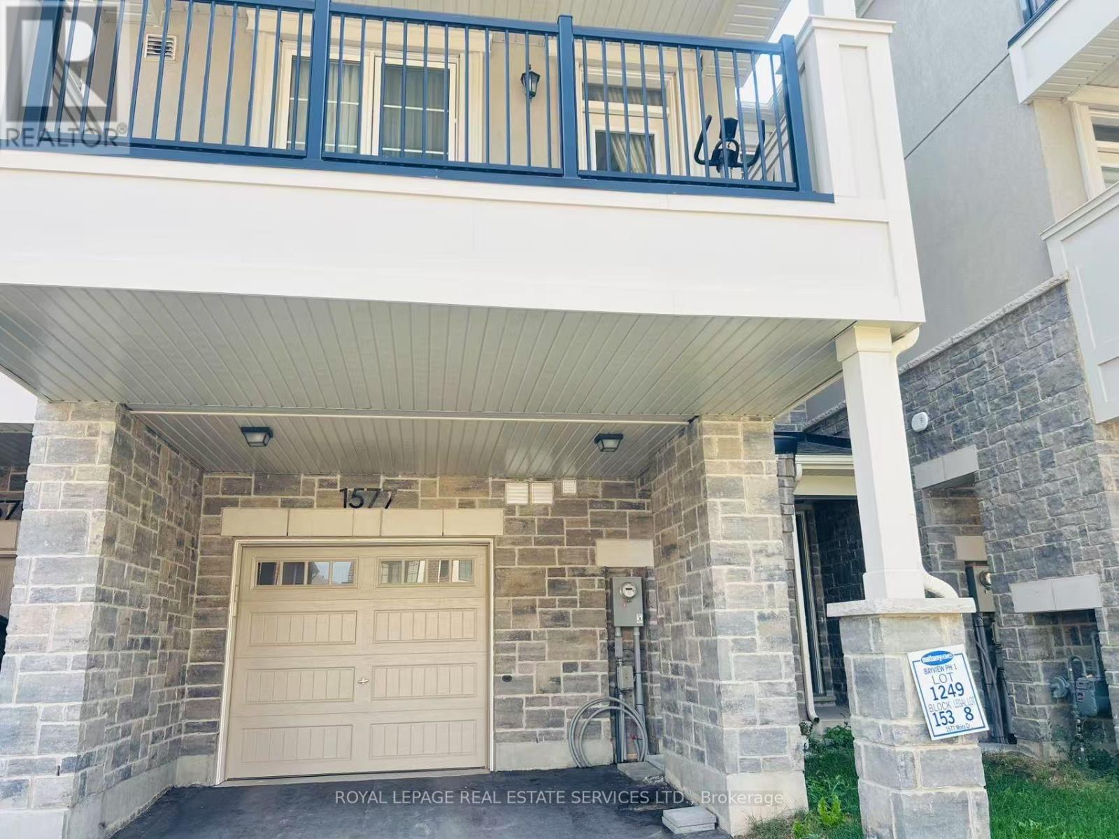 1577 Moira Crescent, Milton, Ontario  L9E 1X8 - Photo 2 - W13781392