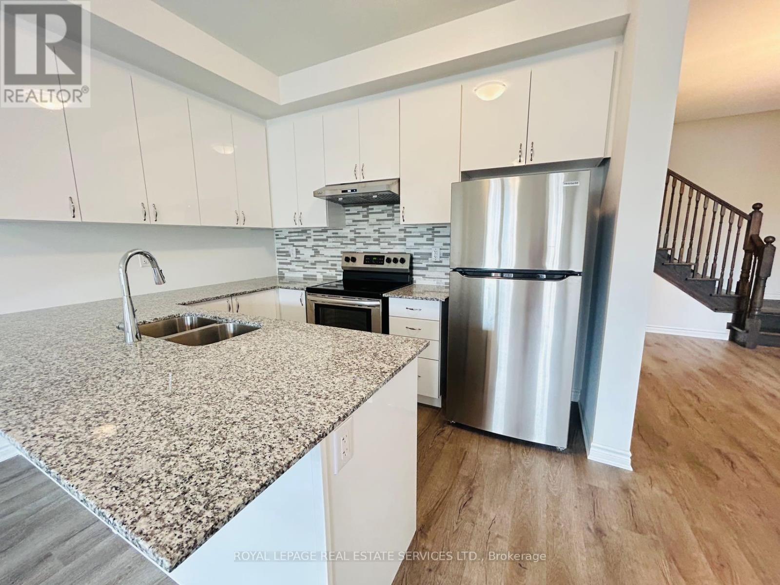 1577 Moira Crescent, Milton, Ontario  L9E 1X8 - Photo 7 - W13781392