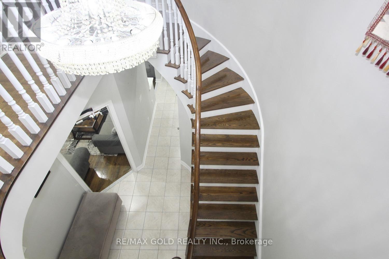 15 Youngestar Trail, Brampton, Ontario  L6P 1P5 - Photo 30 - W13781416