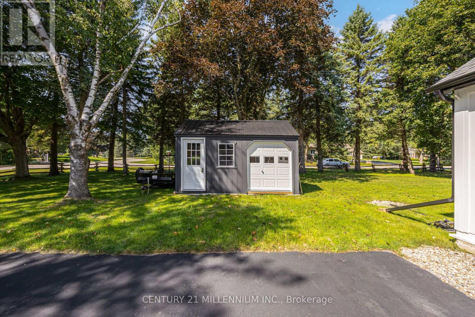17 Autumn Drive, Caledon, Ontario  L7K 0T4 - Photo 2 - W13781438