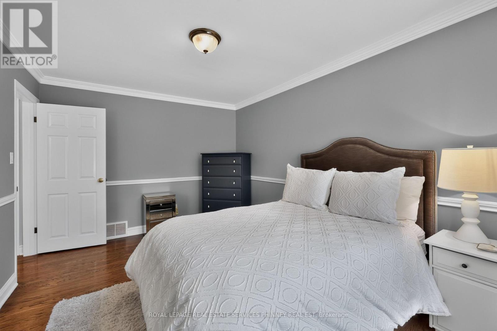 3708 Beechollow Crescent, Mississauga, Ontario L4Y 3T2 - Photo 23 - W13781452