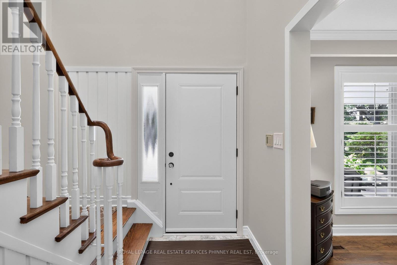 3708 Beechollow Crescent, Mississauga, Ontario L4Y 3T2 - Photo 4 - W13781452