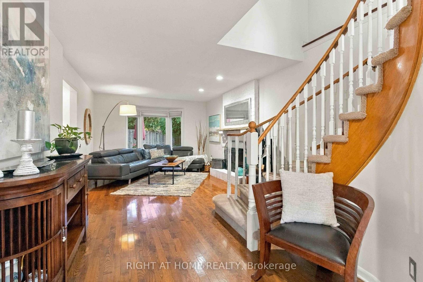 1355 Boulder Creek Crescent, Mississauga, Ontario  L5J 4N7 - Photo 14 - W13781470