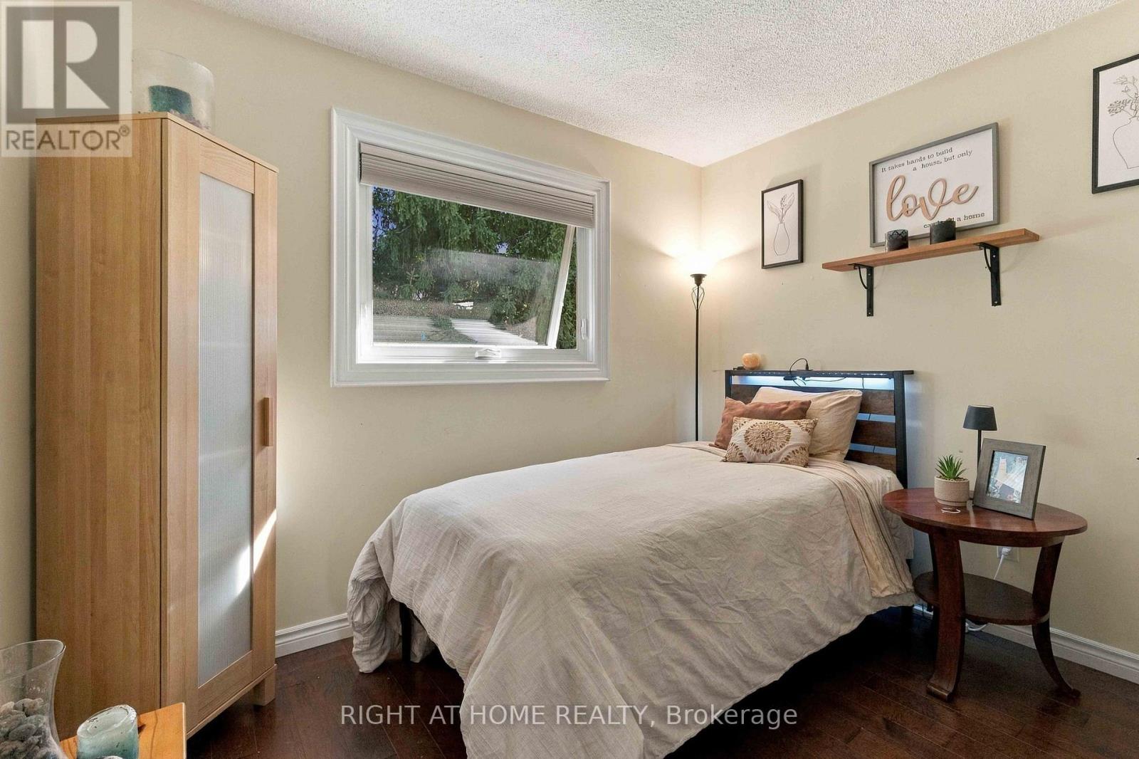 1355 Boulder Creek Crescent, Mississauga, Ontario  L5J 4N7 - Photo 23 - W13781470