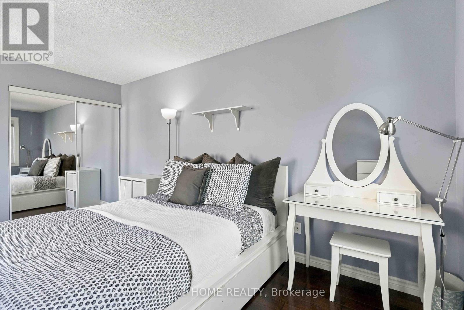 1355 Boulder Creek Crescent, Mississauga, Ontario  L5J 4N7 - Photo 49 - W13781470