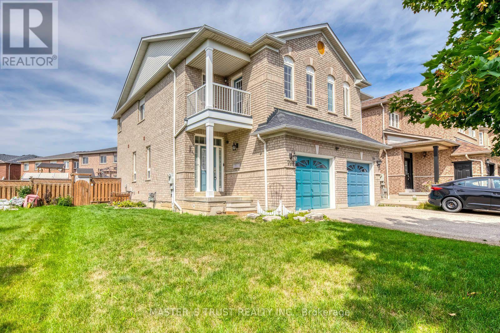 797 Khan Crescent, Mississauga, Ontario  L5V 2R2 - Photo 1 - W13781476