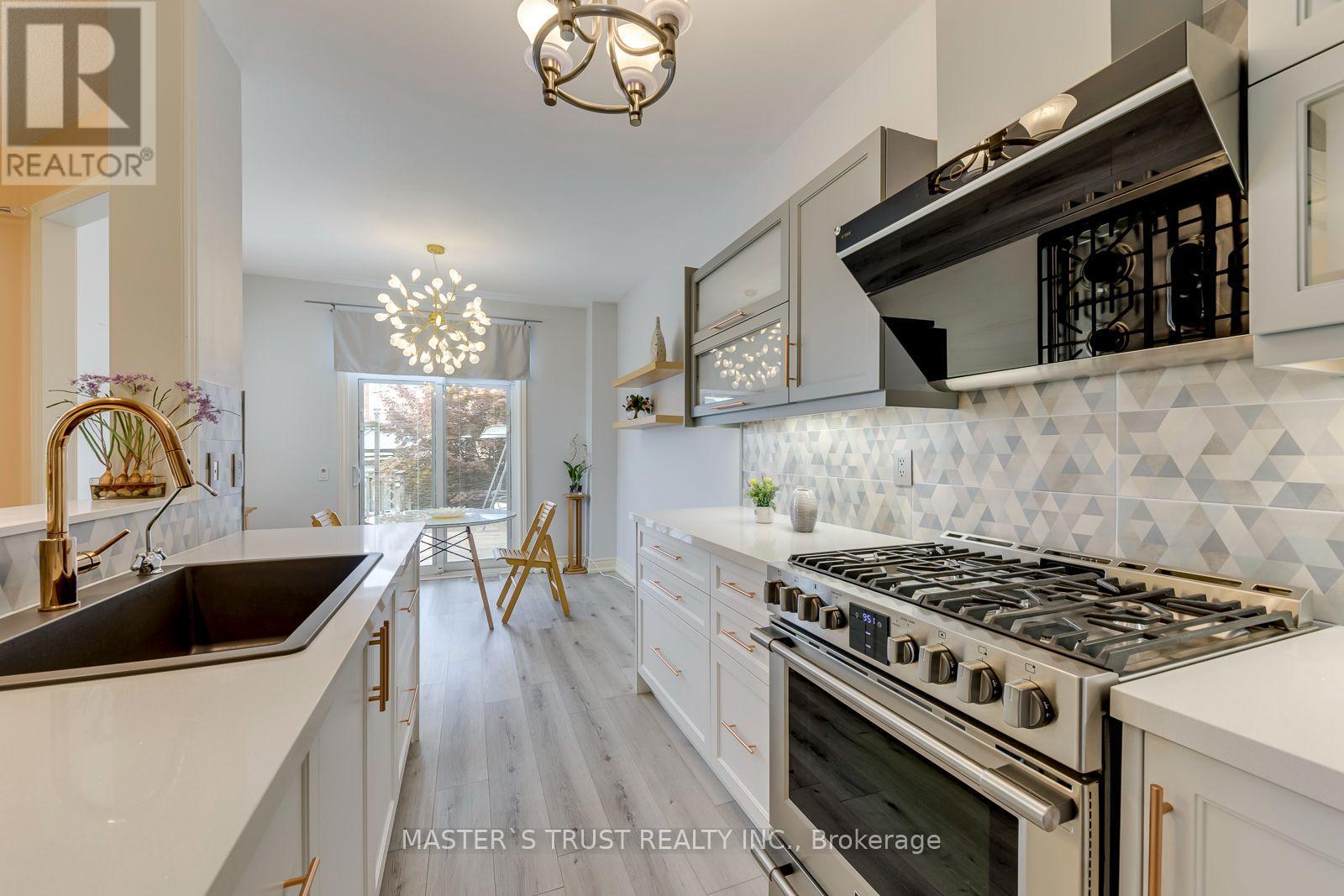 797 Khan Crescent, Mississauga, Ontario  L5V 2R2 - Photo 17 - W13781476