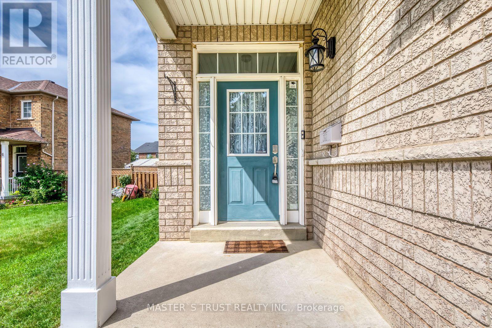 797 Khan Crescent, Mississauga, Ontario  L5V 2R2 - Photo 4 - W13781476