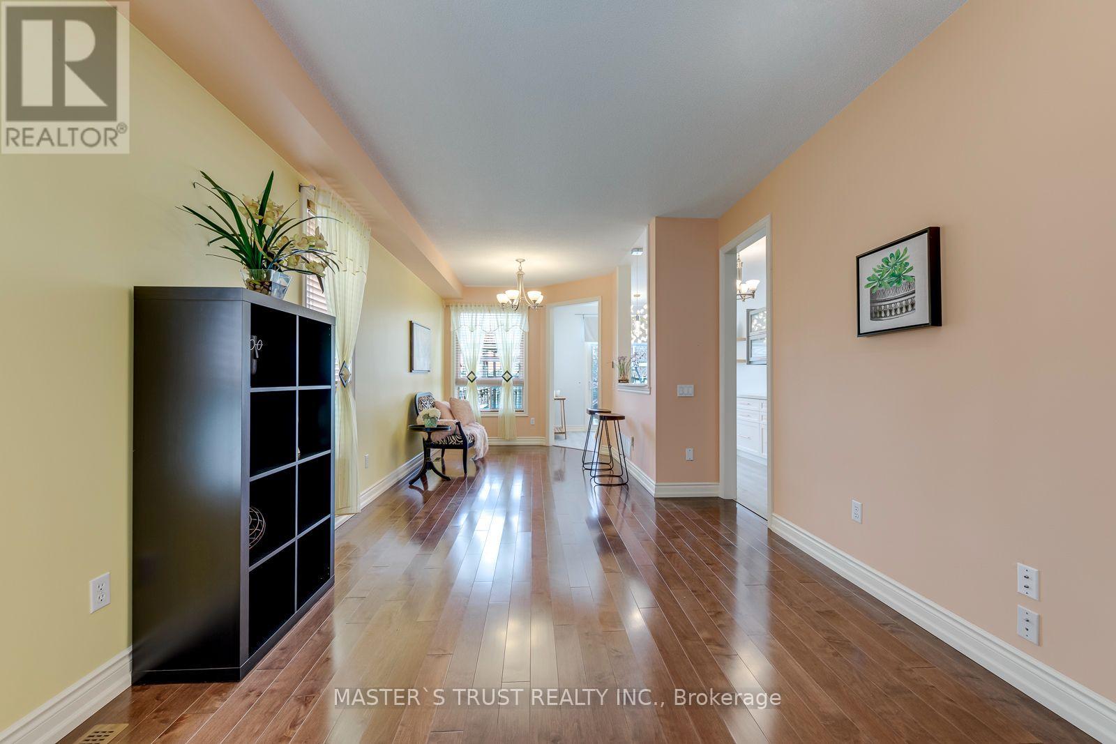 797 Khan Crescent, Mississauga, Ontario  L5V 2R2 - Photo 7 - W13781476