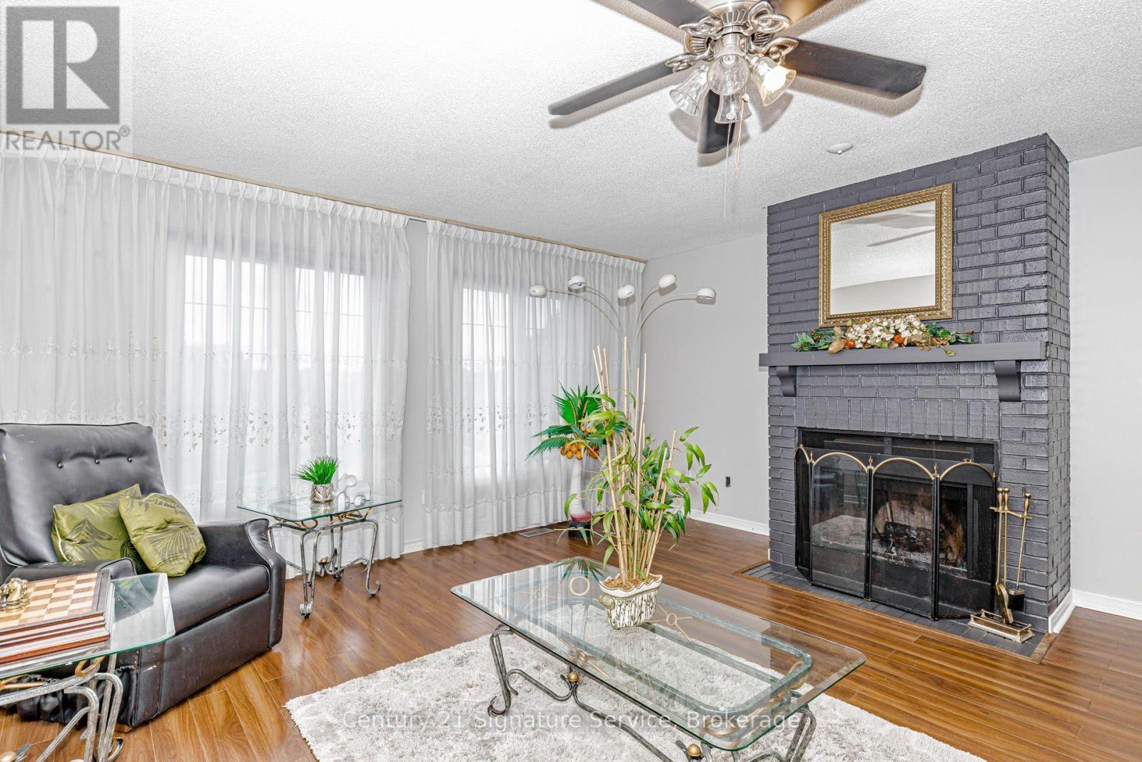 22 Merganser Crescent, Brampton, Ontario  L6W 4E8 - Photo 10 - W13781498