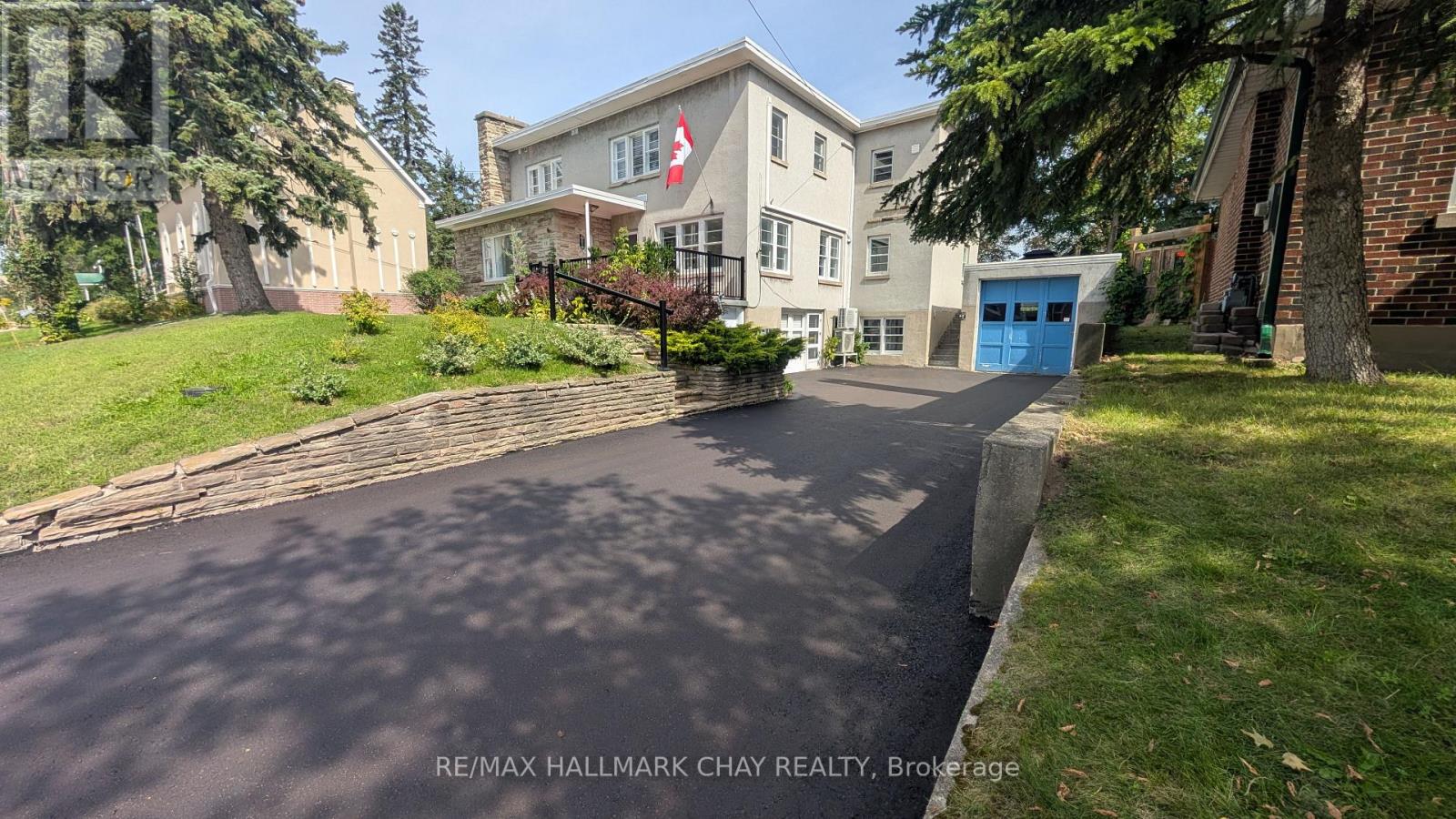 2 - 15 Parkside Drive, Barrie, Ontario  L4N 1W7 - Photo 2 - S13644110