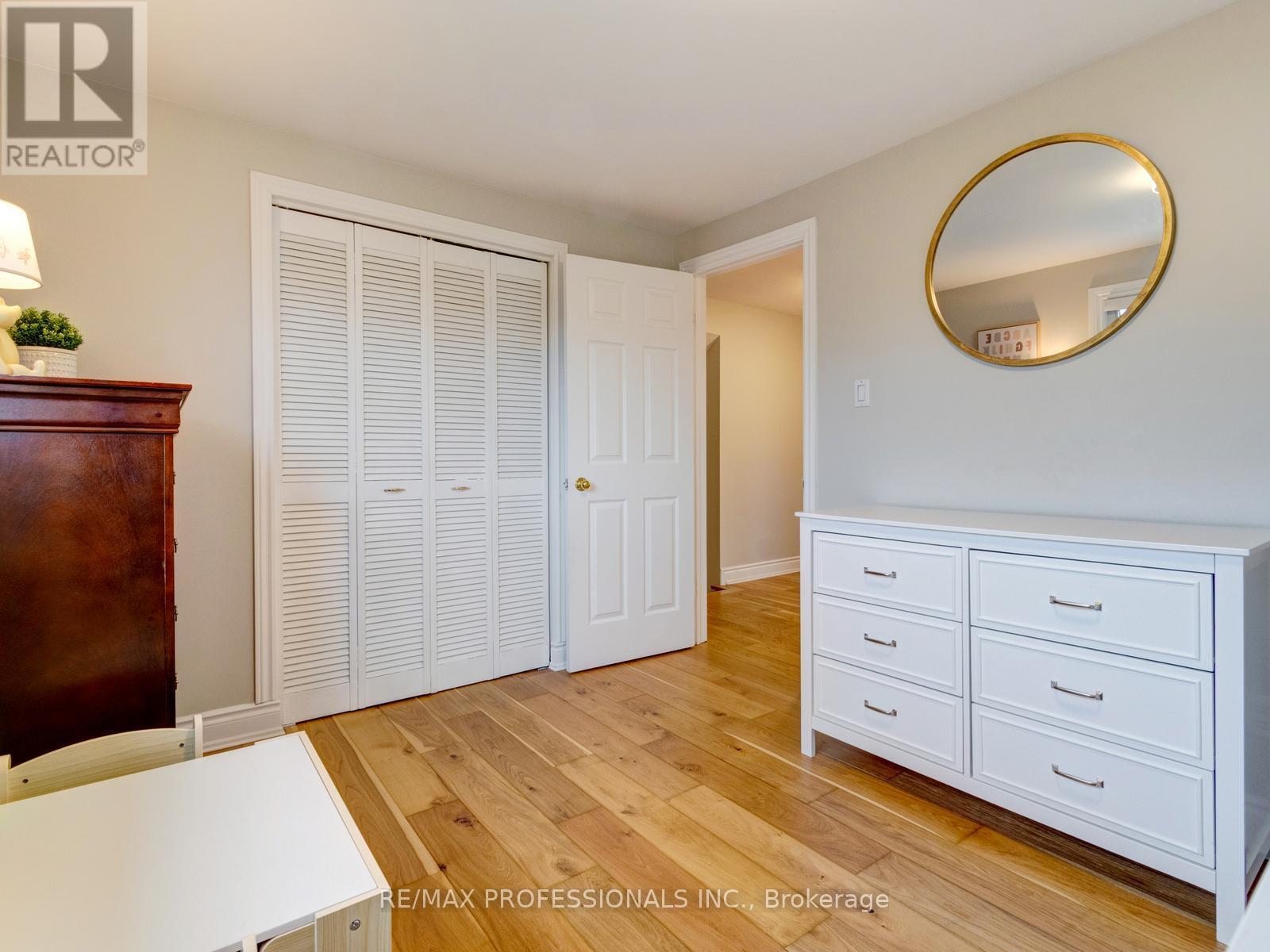 652 Meadow Lane, Burlington, Ontario  L7L 4R8 - Photo 29 - W13778122