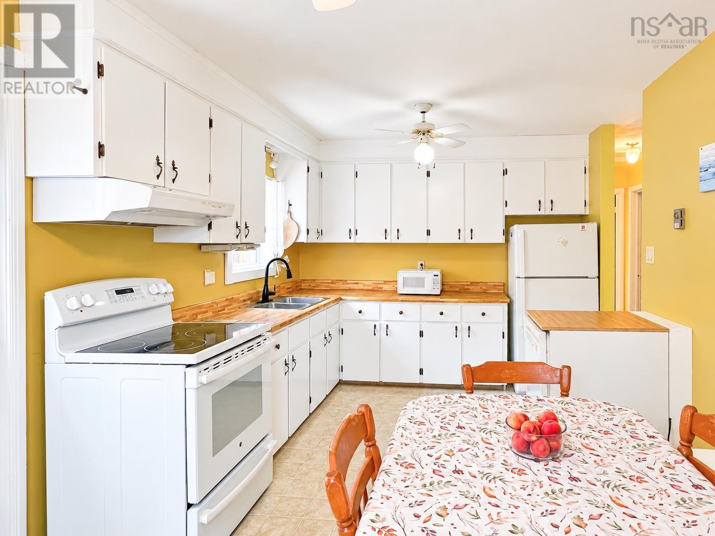 30 Sherry Avenue photo 14