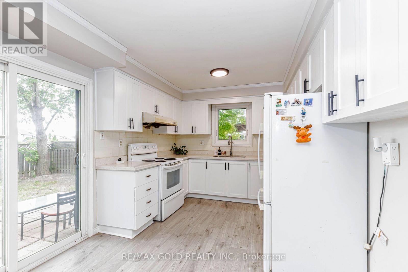 74 Parkplaza Drive S, Hamilton, Ontario  L8V 5A5 - Photo 11 - X13781322