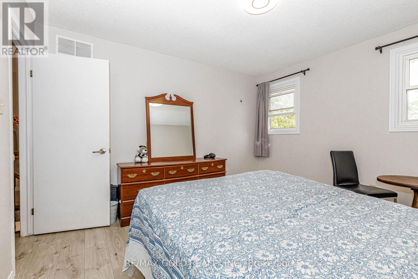 74 Parkplaza Drive S, Hamilton, Ontario  L8V 5A5 - Photo 40 - X13781322