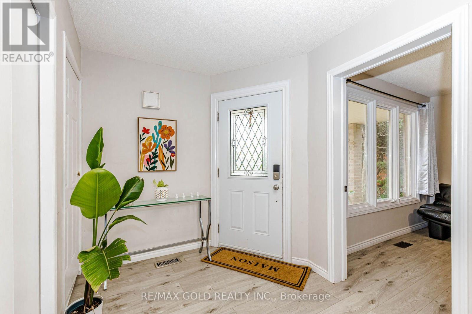 74 Parkplaza Drive S, Hamilton, Ontario  L8V 5A5 - Photo 5 - X13781322