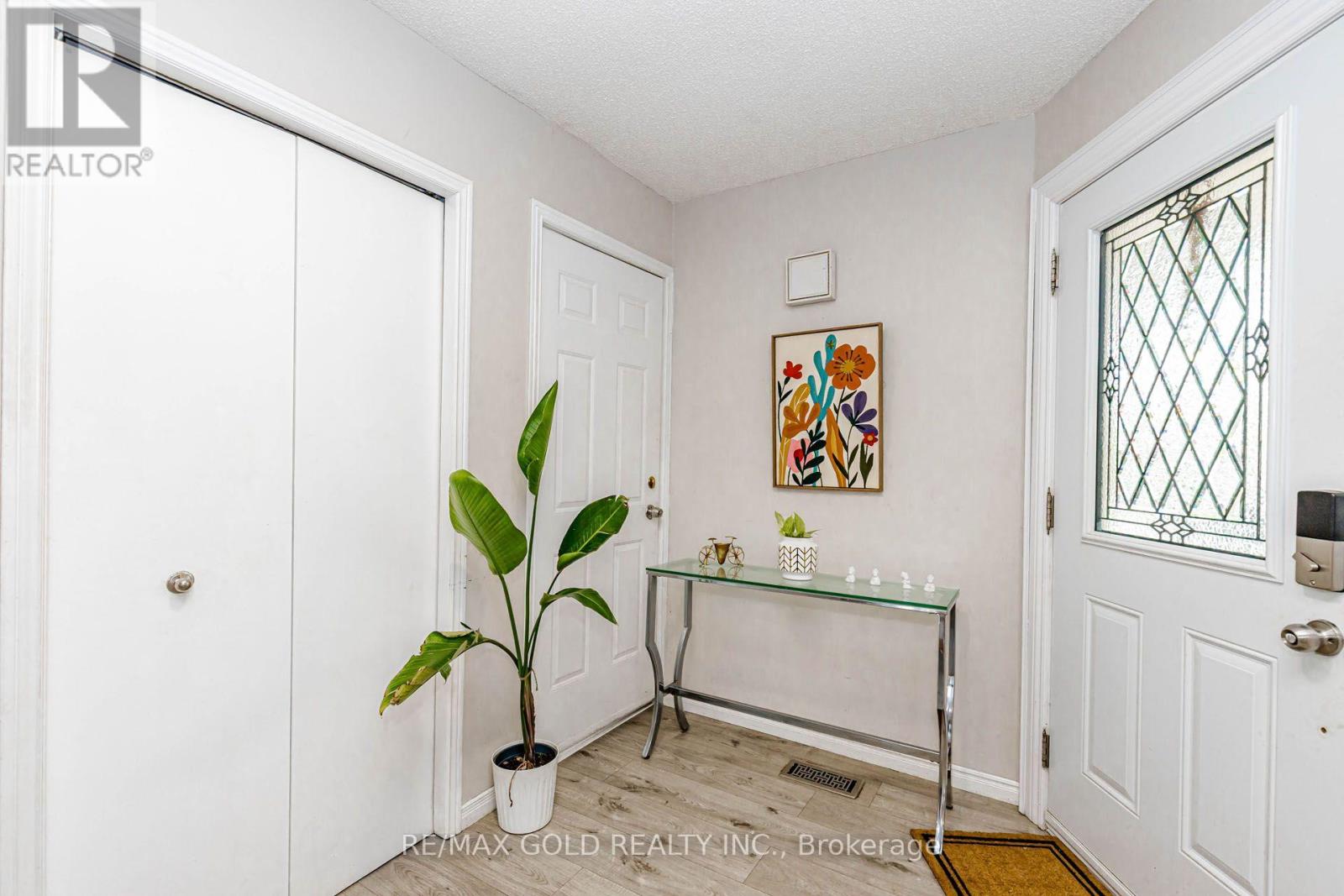 74 Parkplaza Drive S, Hamilton, Ontario  L8V 5A5 - Photo 6 - X13781322