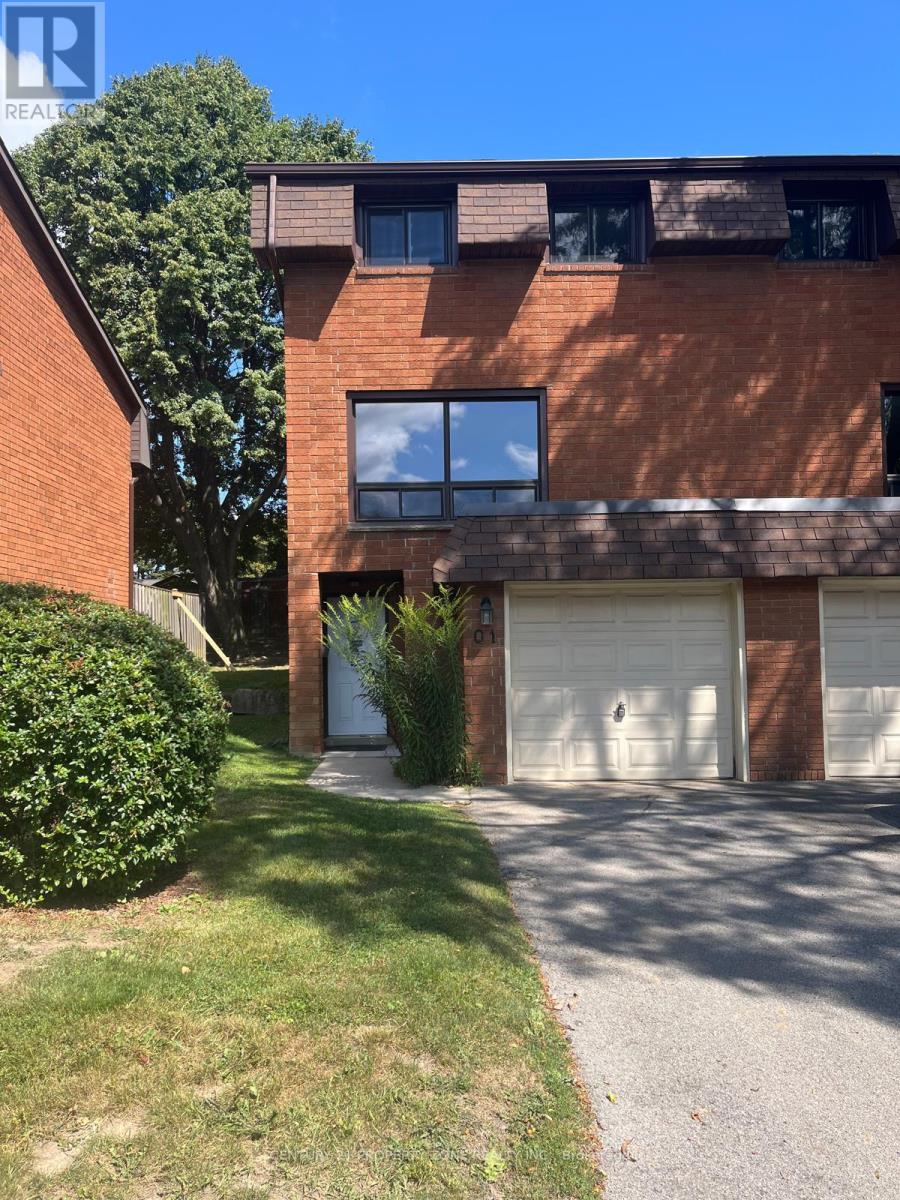 Q1 - 444 Stone Church Road W, Hamilton, Ontario  L9B 1R1 - Photo 1 - X13781384