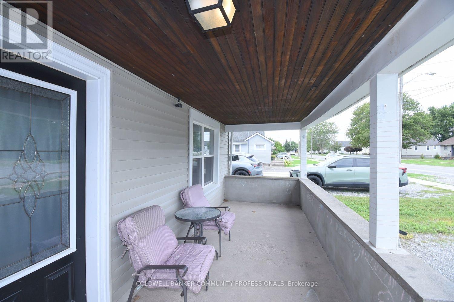 58 Wellington Street, Port Colborne, Ontario L3K 2J7 - Photo 5 - X13781454
