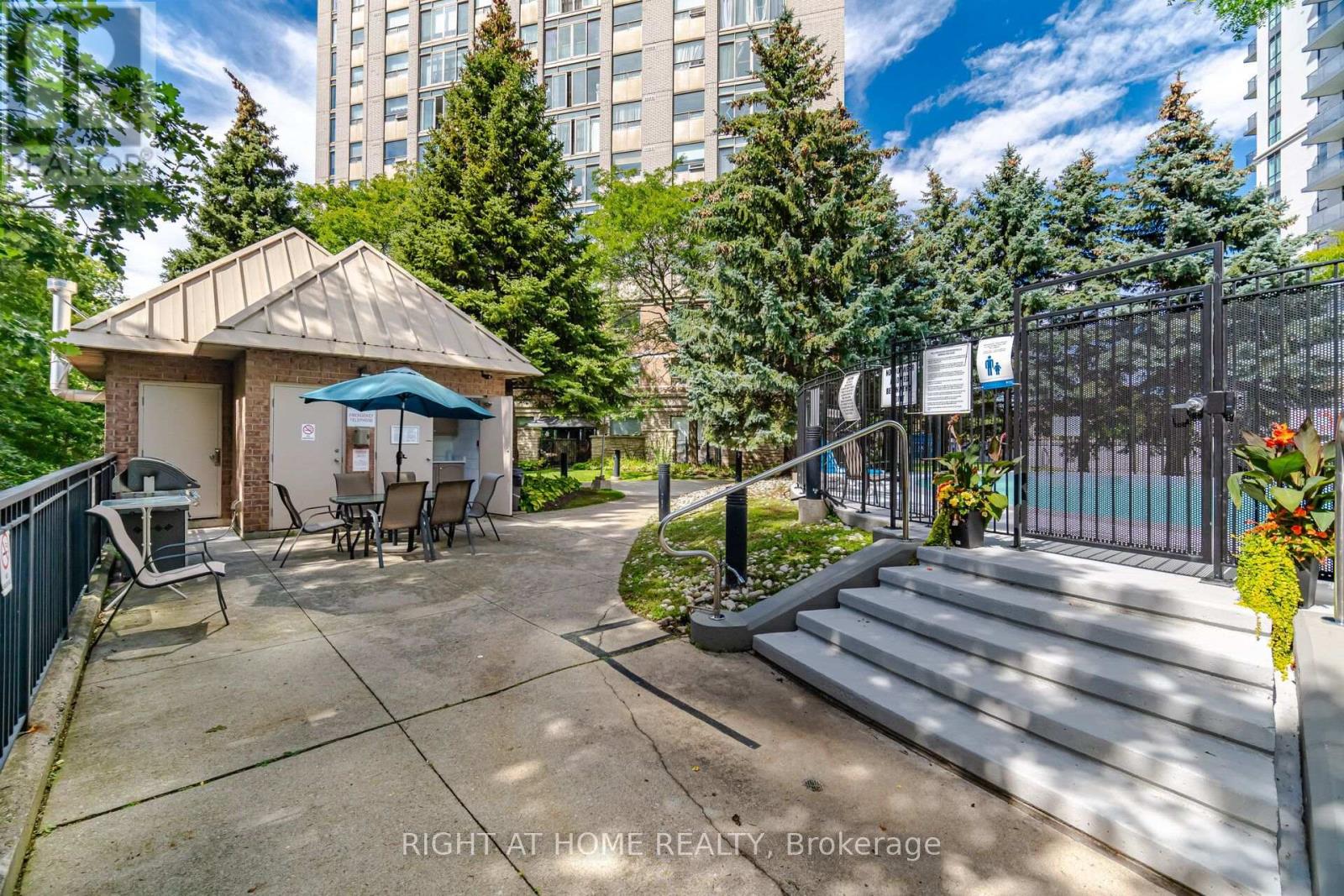 1106 - 200 Burnhamthorpe Road E, Mississauga, Ontario  L5A 4L4 - Photo 46 - W13781024