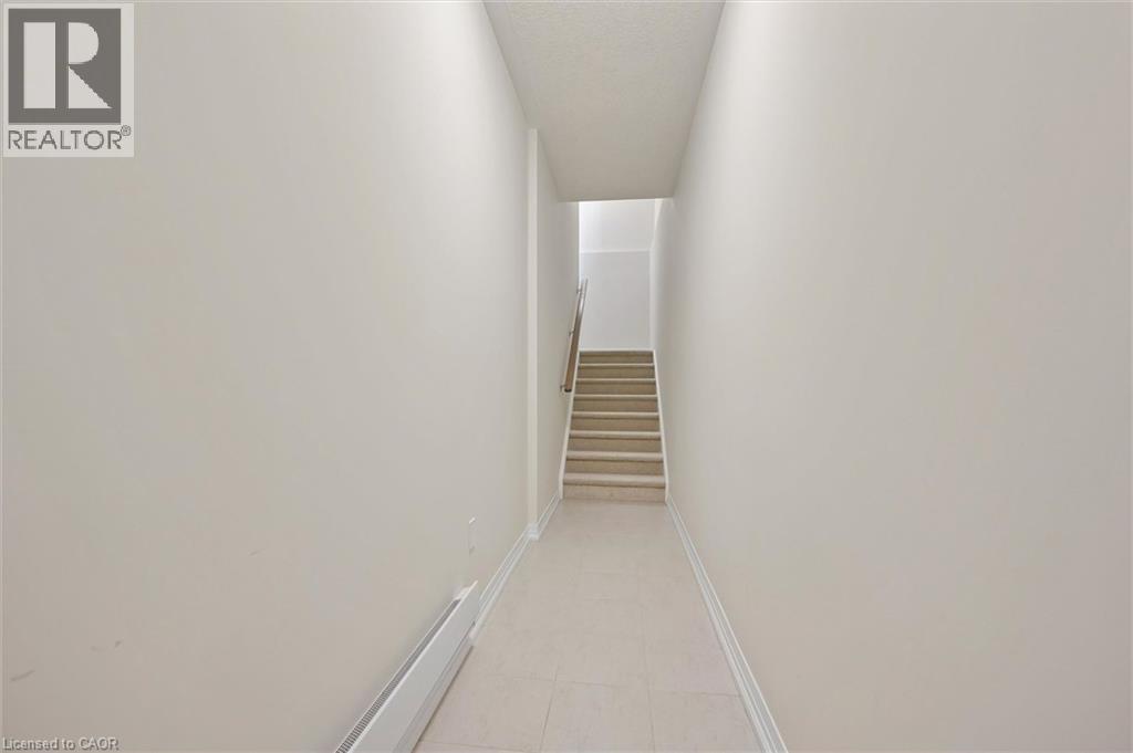 525 Erinbrook Drive Unit# C050, Kitchener, Ontario  N2E 0L4 - Photo 9 - 40862932