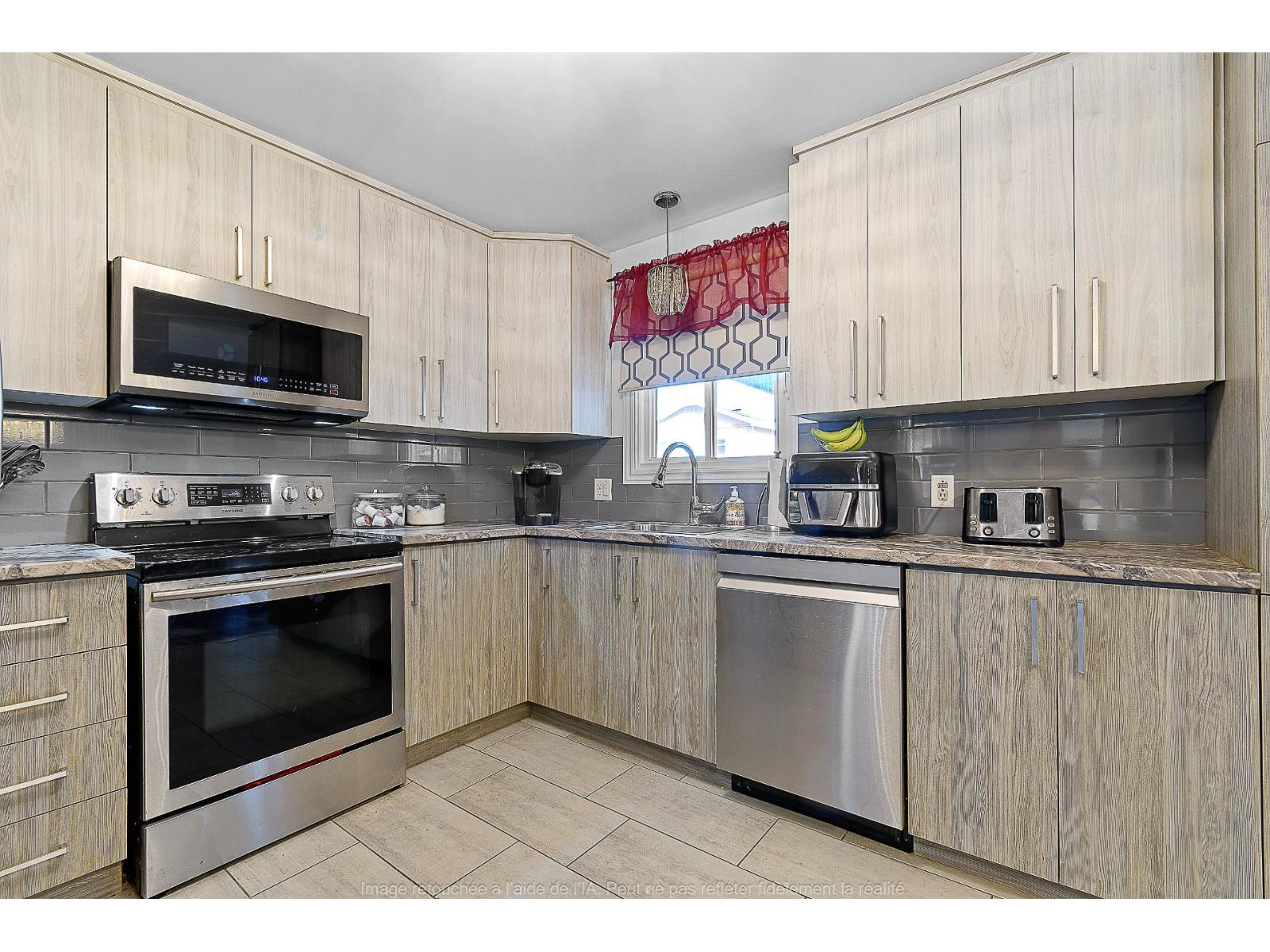 8 Rue Graham Gatineau (Hull) Quebec Canada J8Y3K1 5