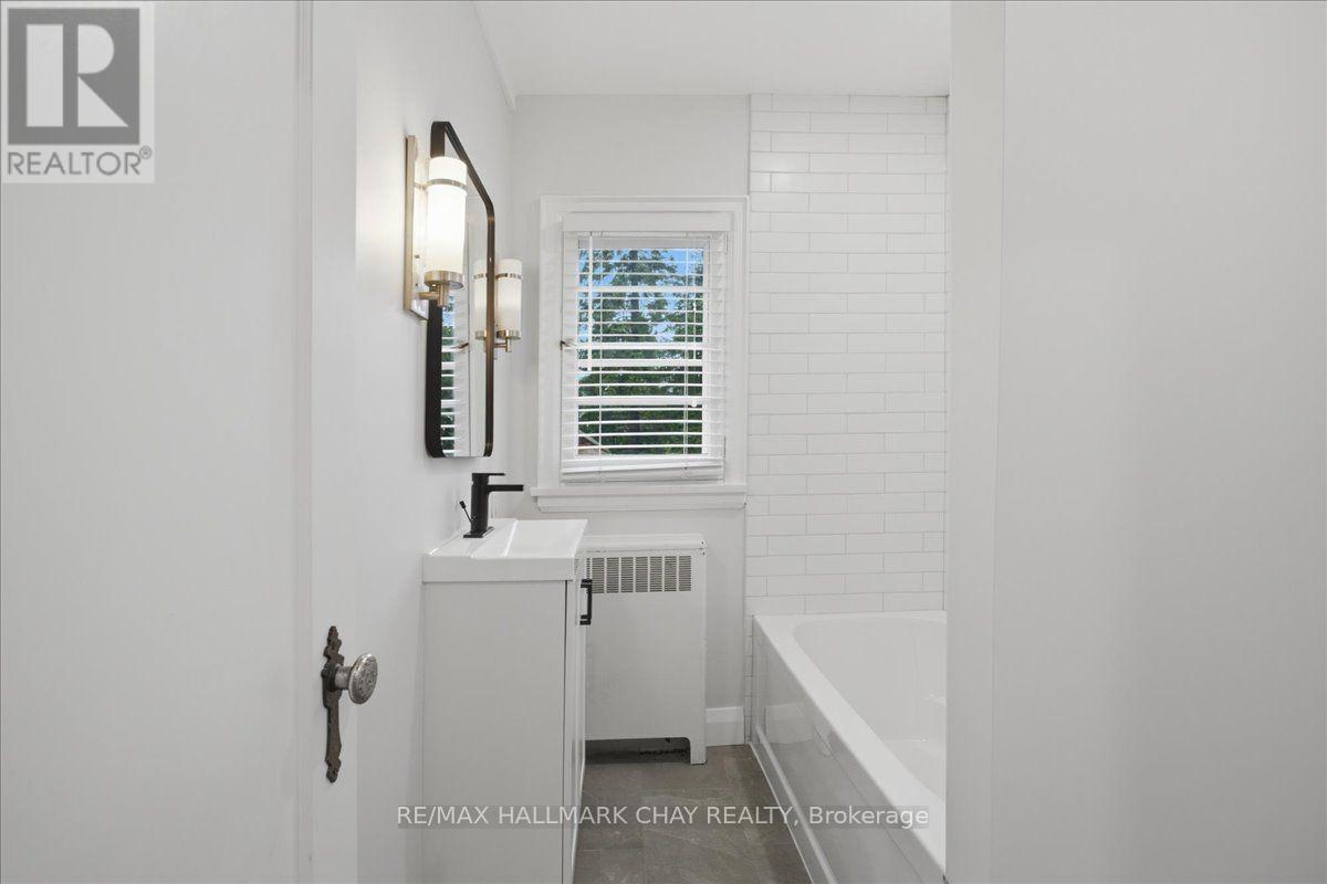 1 - 15 Parkside Drive, Barrie, Ontario  L4N 1W7 - Photo 17 - S13742232