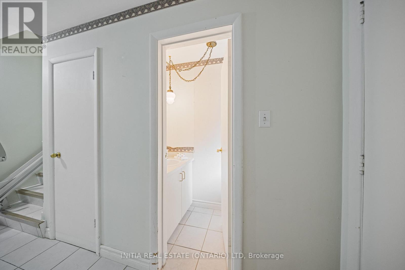 1732 Rutherglen Close, Sarnia, Ontario  N7S 3R9 - Photo 26 - X13624444