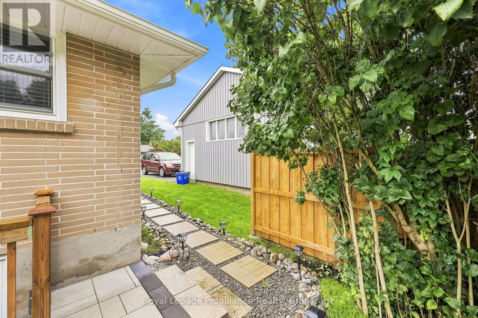 B - 5 Jane Street, Cobourg, Ontario  K9A 1K2 - Photo 11 - X13781548