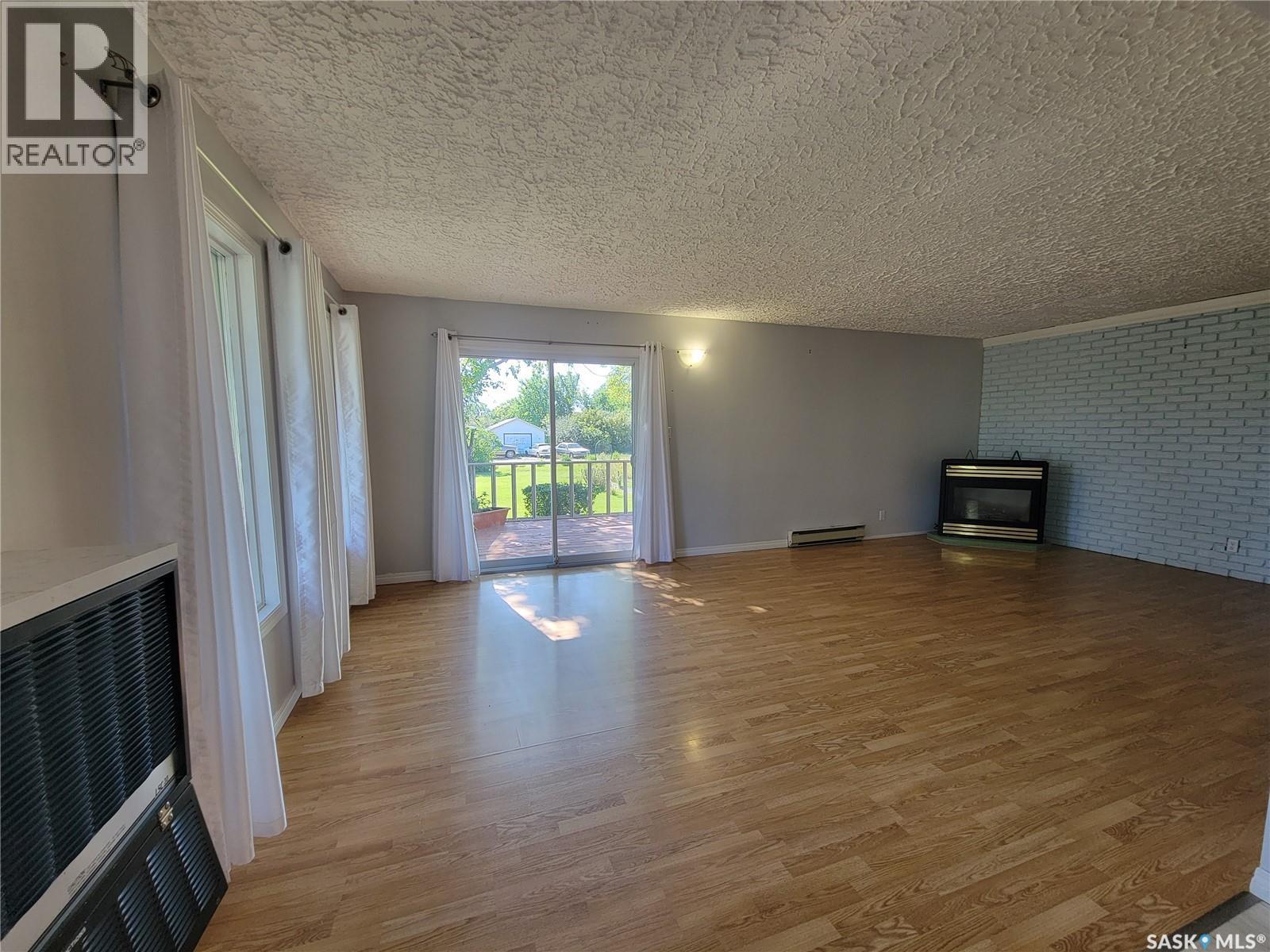 200 & 202 Saskatchewan Avenue, Tramping Lake, Saskatchewan  S0K 4H0 - Photo 13 - SK048356